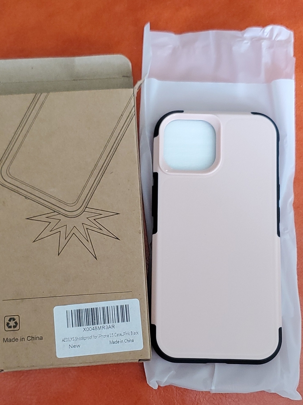 Iphone 15 Slim Protective Phone Case in Light Pink